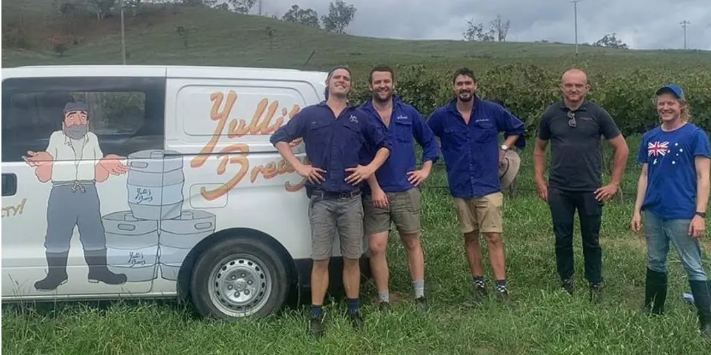 Yullis and Gilbert team