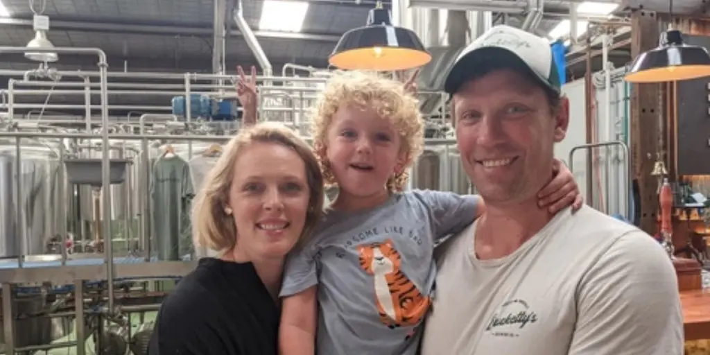 Lexi and Nick McDonald Buckettys