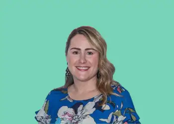 Sabrina - Headshot (1)