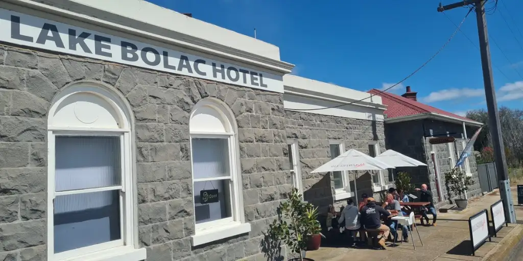 Lake Bolac Hotel from the front